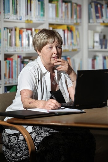 Cancer center library